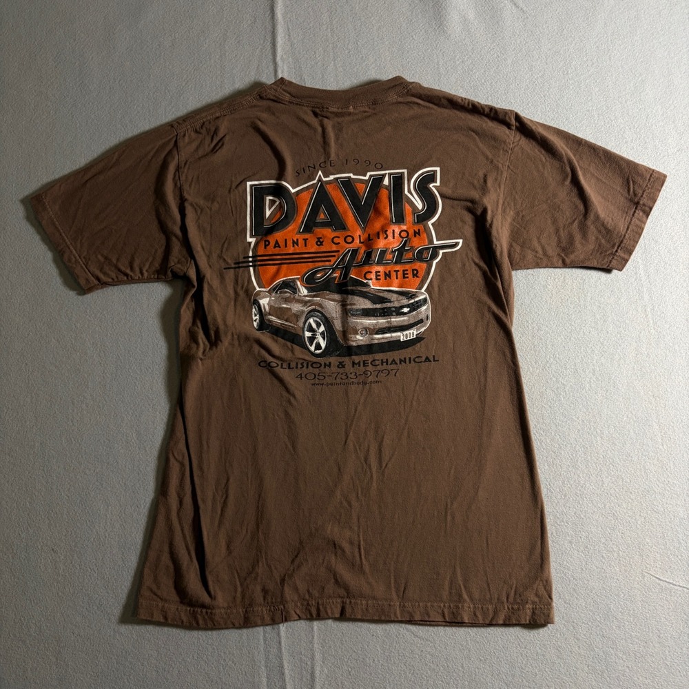 Authentic Pigment Mens‎ Brown Davis Auto Center Graphic T-Shirt Small Camaro
